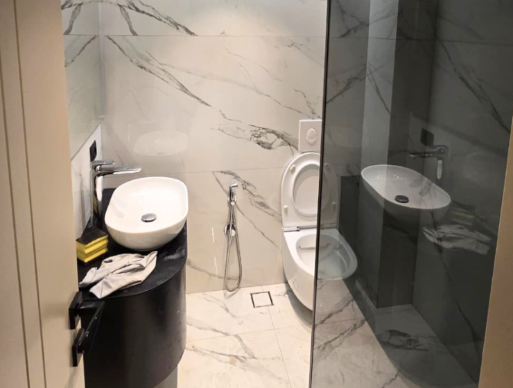 ALT (CZ): Apartmán na prodej Mali i Robit Golem Albánie s výhledem na moře a moderním interiérem ALT (EN): Sea view apartment for sale Mali i Robit Golem Albania with modern interior