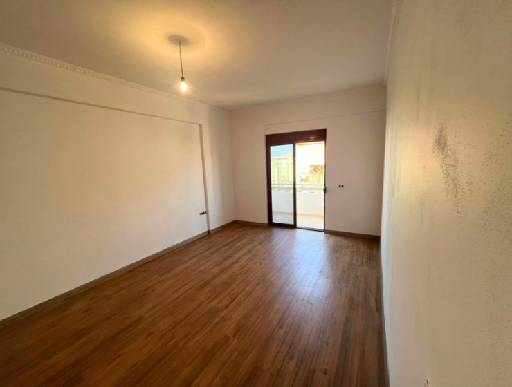 Apartmán u moře Albánie na prodej – investiční nemovitost blízko pláže / Seaside apartment Albania for sale – real estate investment near beach