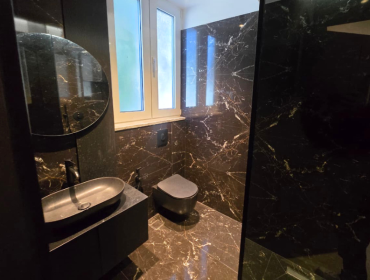 ALT (CZ): Apartmán na prodej Mali i Robit Golem Albánie s výhledem na moře a moderním interiérem ALT (EN): Sea view apartment for sale Mali i Robit Golem Albania with modern interior