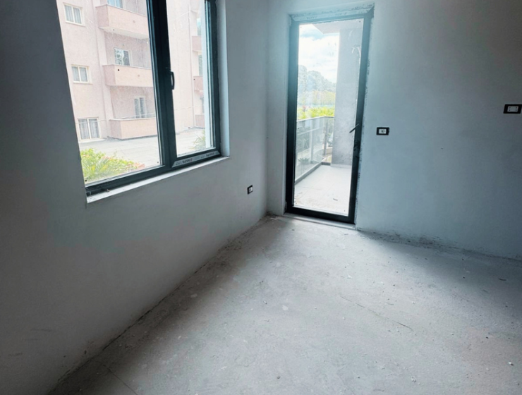 Modern apartment in new residential project in Mali i Robit, Albania, 2nd floor, near the sea, future shared swimming pool