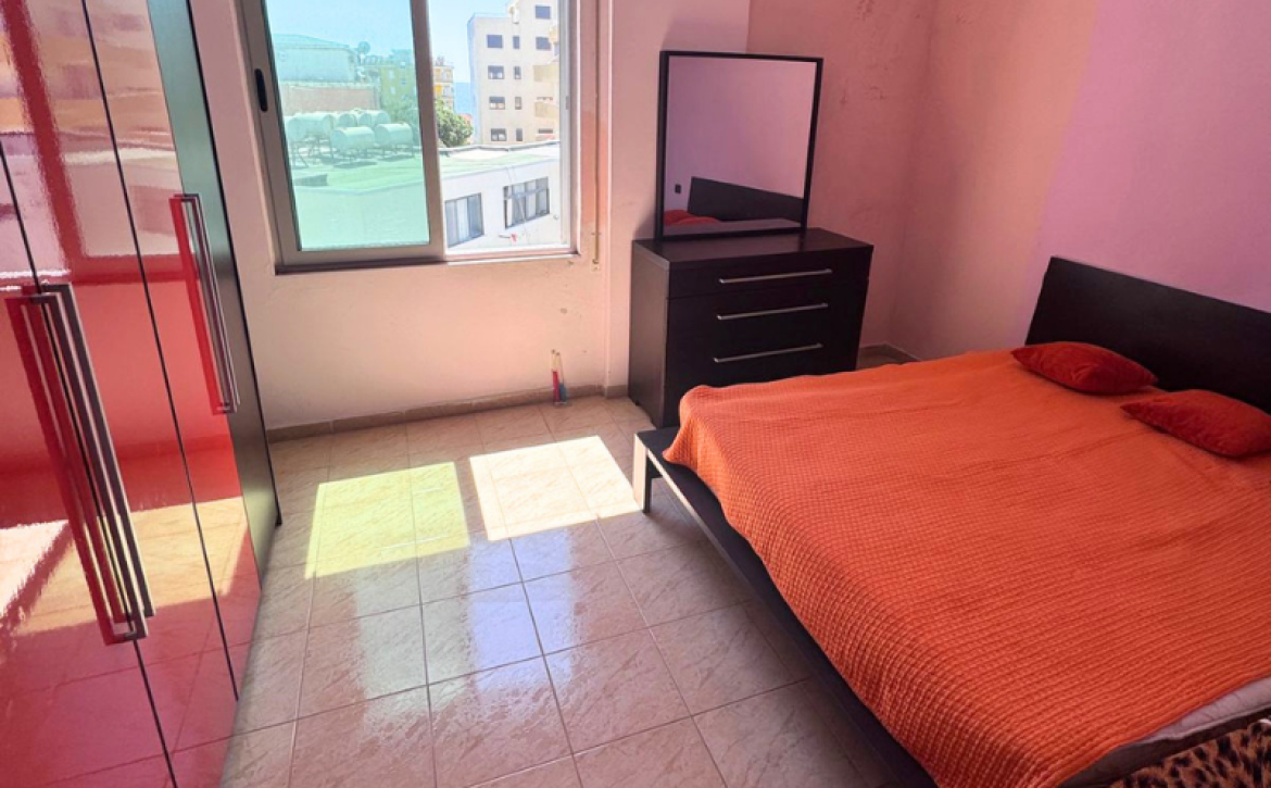 Furnished apartment in Durrës with partial sea view, close to beach and local amenities