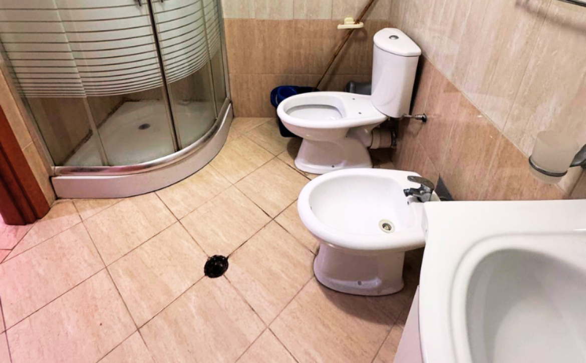 Furnished apartment in Durrës with partial sea view, close to beach and local amenities