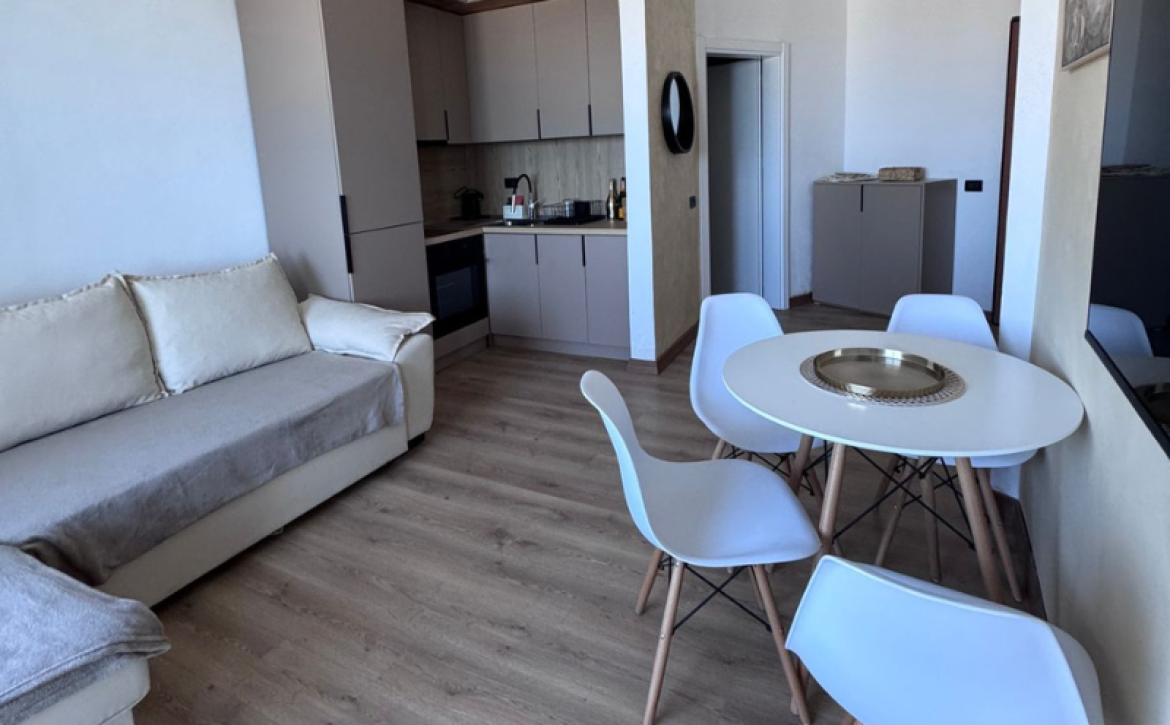 Byt u moře Durrës Albánie výhled na pláž moderní interiér investice