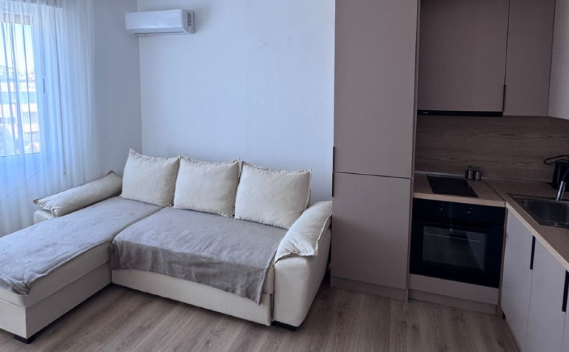 Byt u moře Durrës Albánie výhled na pláž moderní interiér investice