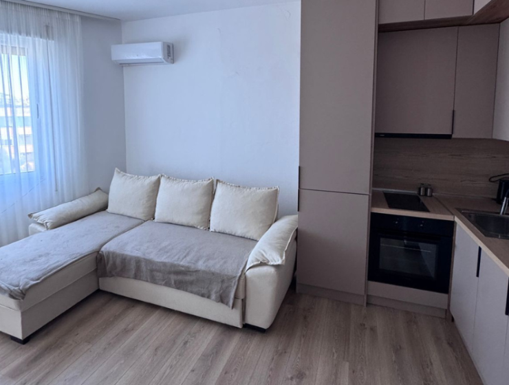 Byt u moře Durrës Albánie výhled na pláž moderní interiér investice