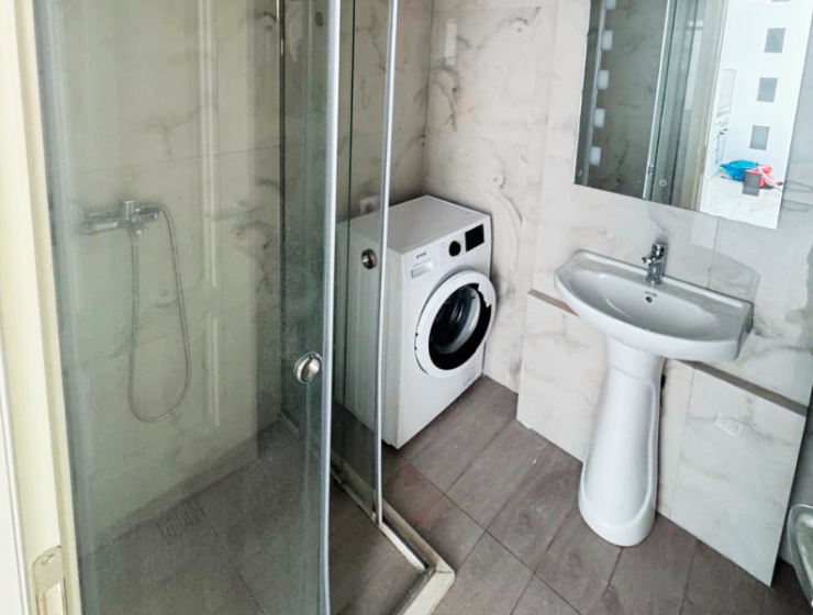 Modern 2-bedroom seaside apartment with sea view in Durrës Plazh