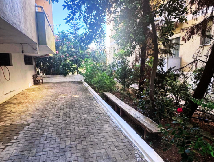 Modern 1-bedroom apartment with balcony near the beach