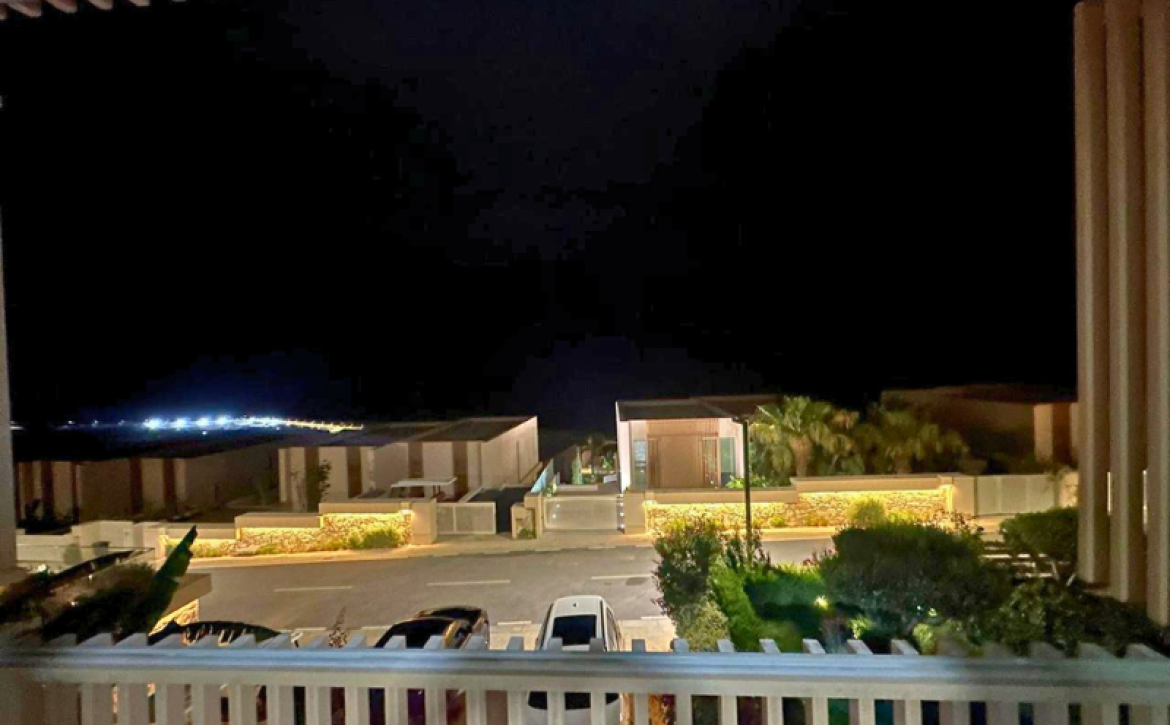 Luxusní vila s 2 ložnicemi a soukromou zahradou v resortu Green Coast v Palasë