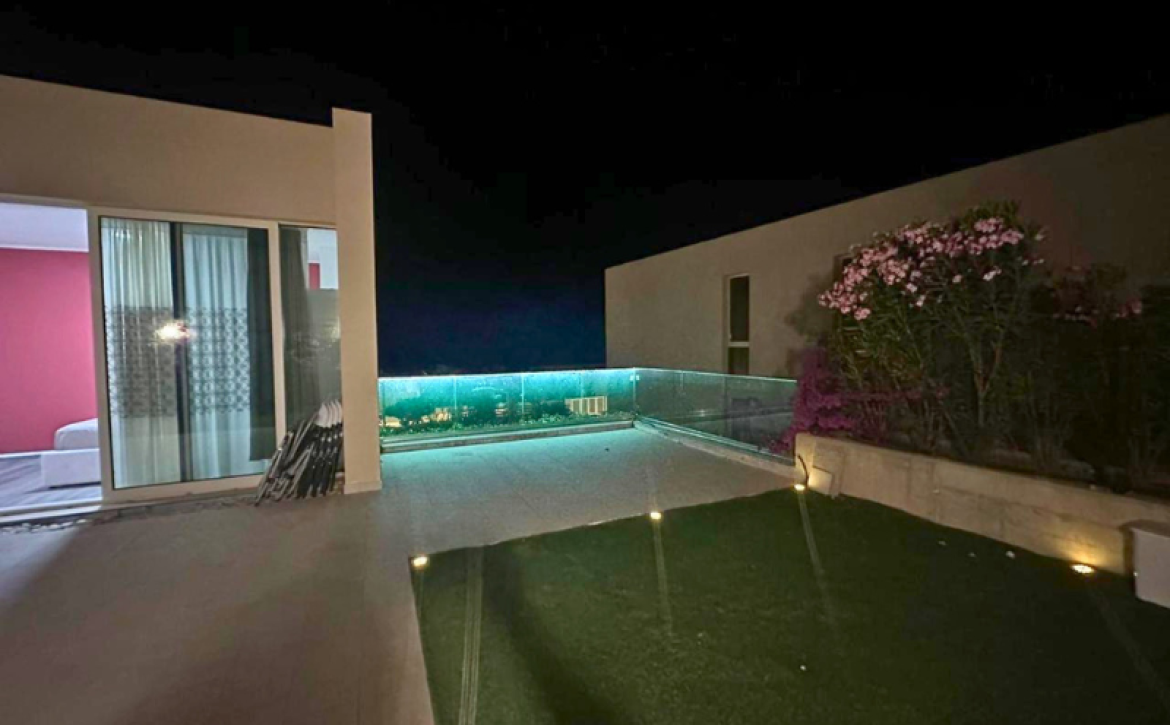 Luxusní vila s 2 ložnicemi a soukromou zahradou v resortu Green Coast v Palasë