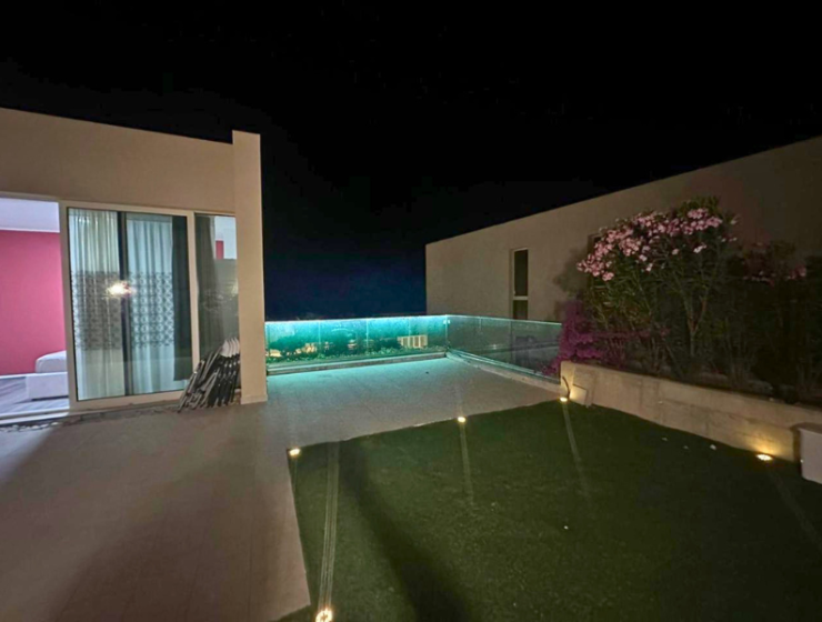Luxusní vila s 2 ložnicemi a soukromou zahradou v resortu Green Coast v Palasë