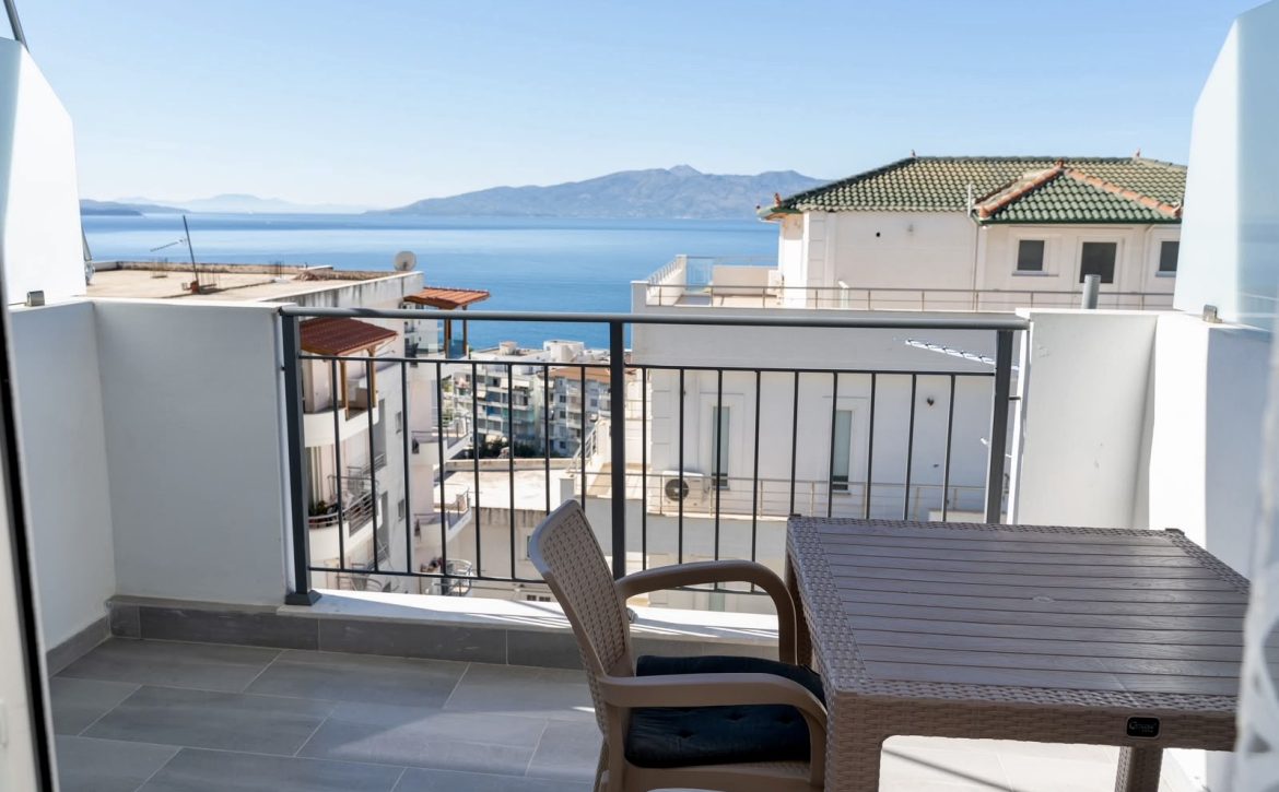 Saranda 1+1